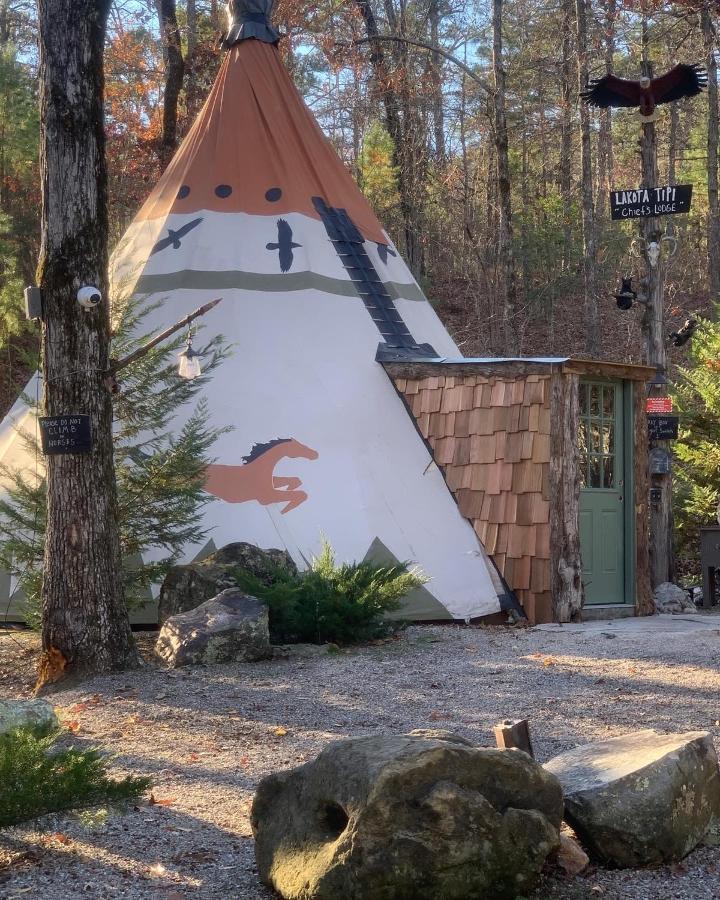 Fox Pass Cabins Bed & Breakfast ฮอตสปริงส์ ภายนอก รูปภาพ