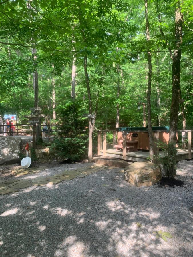 Fox Pass Cabins Bed & Breakfast ฮอตสปริงส์ ภายนอก รูปภาพ