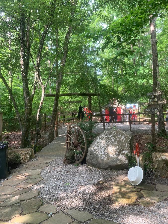 Fox Pass Cabins Bed & Breakfast ฮอตสปริงส์ ภายนอก รูปภาพ