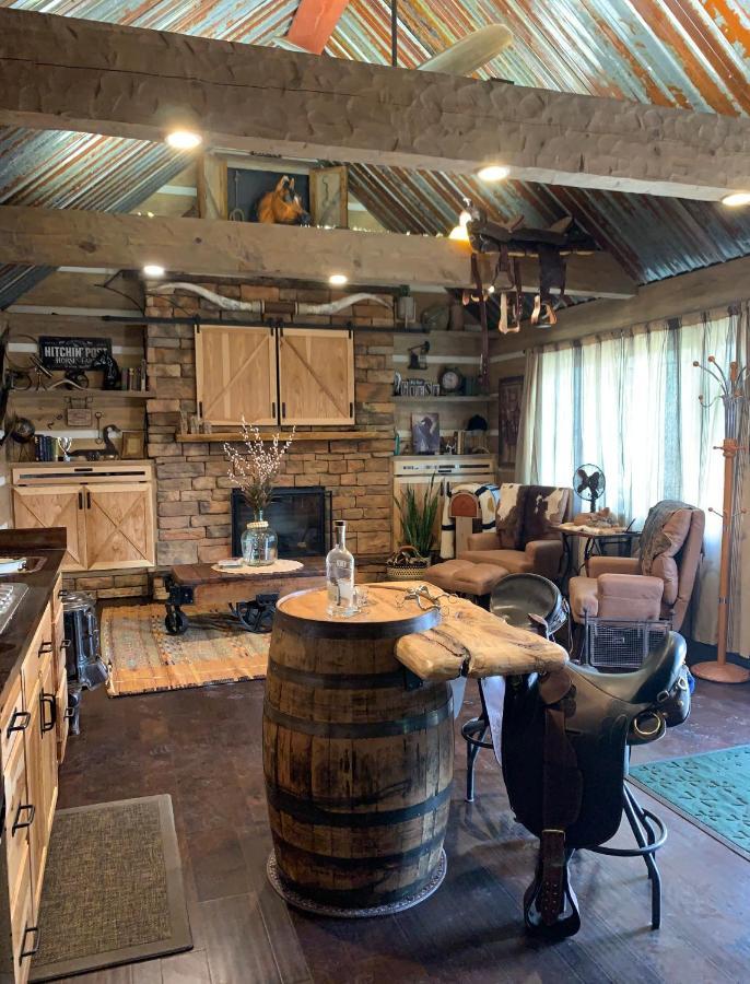 Fox Pass Cabins Bed & Breakfast ฮอตสปริงส์ ภายนอก รูปภาพ