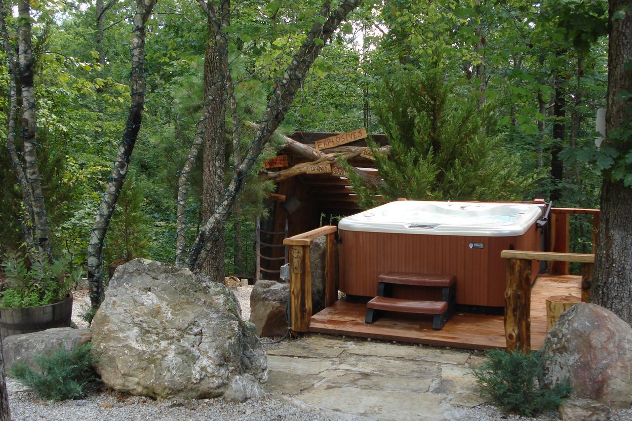 Fox Pass Cabins Bed & Breakfast ฮอตสปริงส์ ภายนอก รูปภาพ